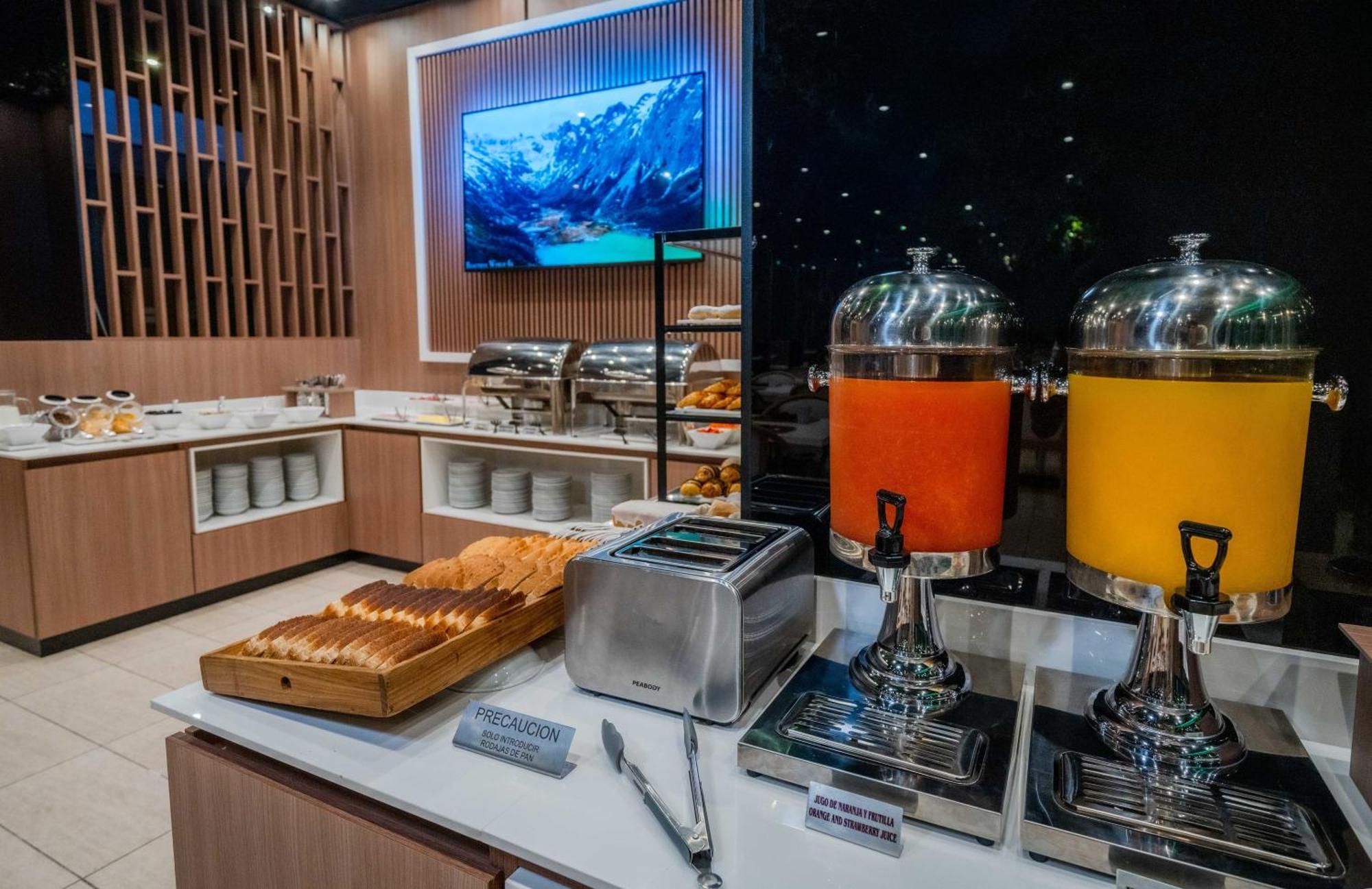 Holiday Inn Rosario By Ihg Экстерьер фото
