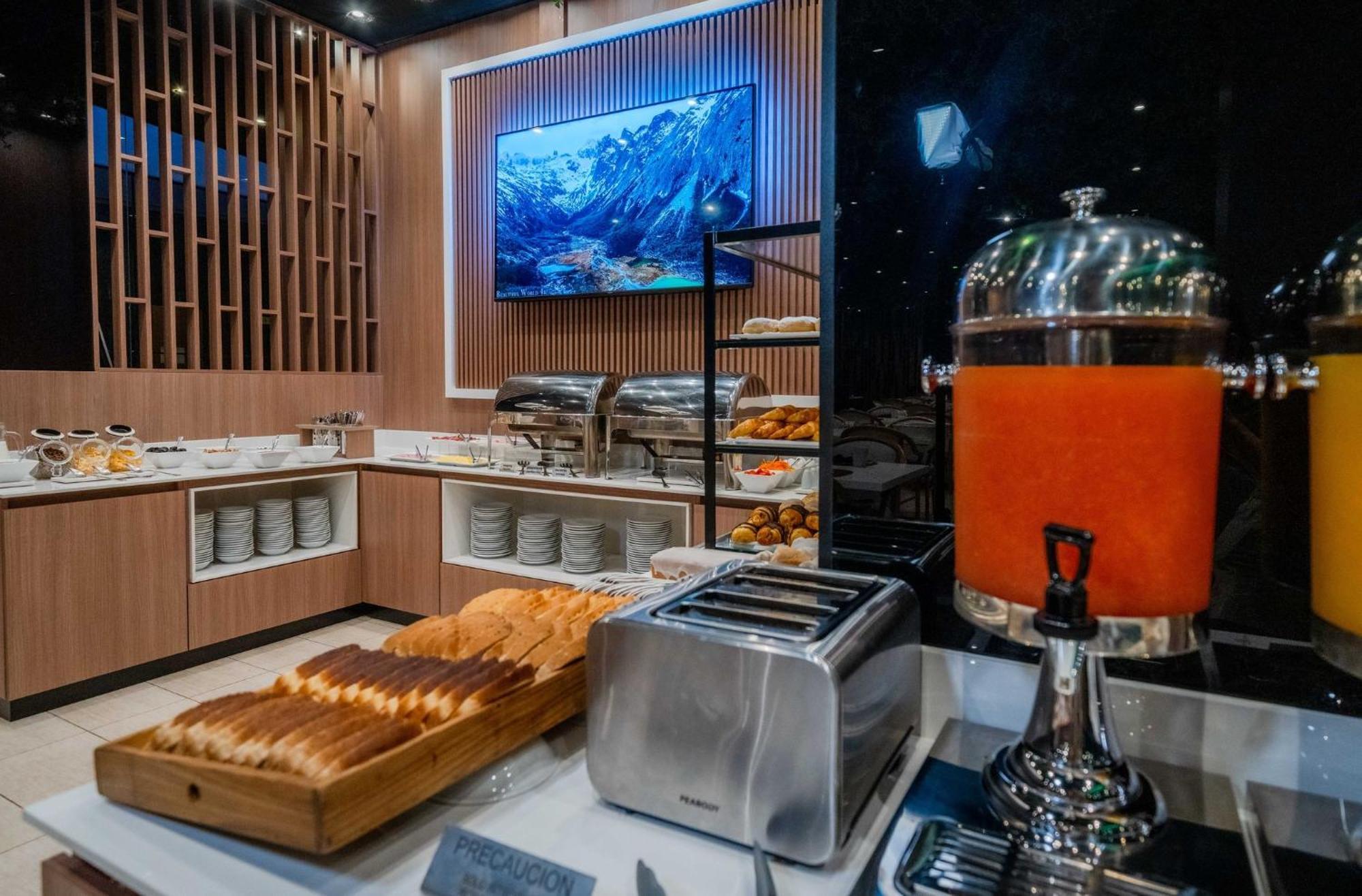 Holiday Inn Rosario By Ihg Экстерьер фото